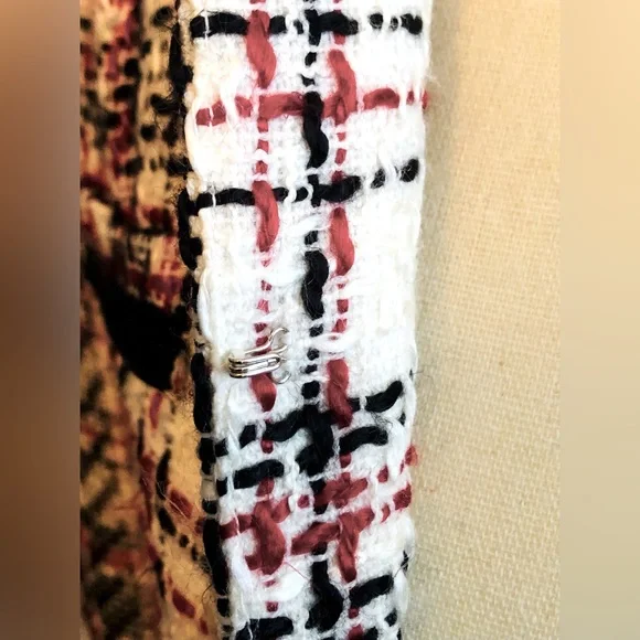 Chadwicks 2 piece, red, black and white tweed skirt set - Picture 2 of 7